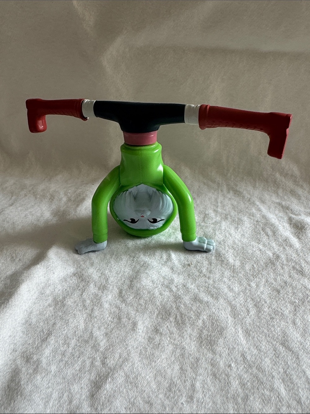 McDonald’s 2021 Sing Nooshy the Dancer Collectible Figurine